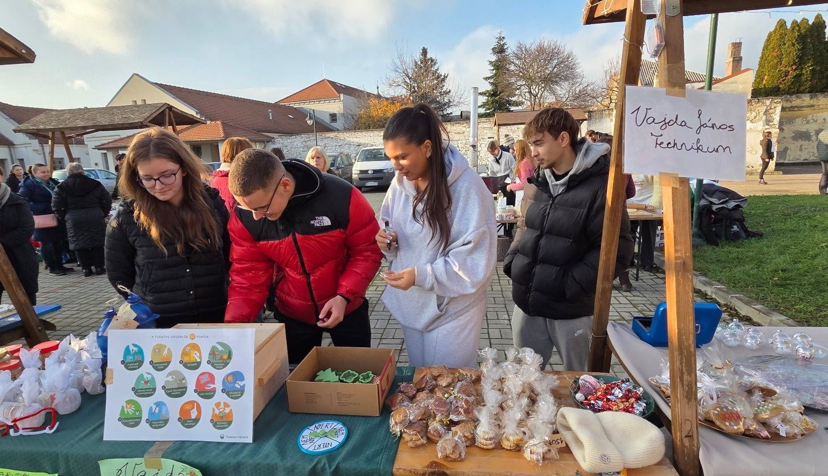 Székesfehérvári SZC Vajda János Technikum_Adventi vásár.jpg