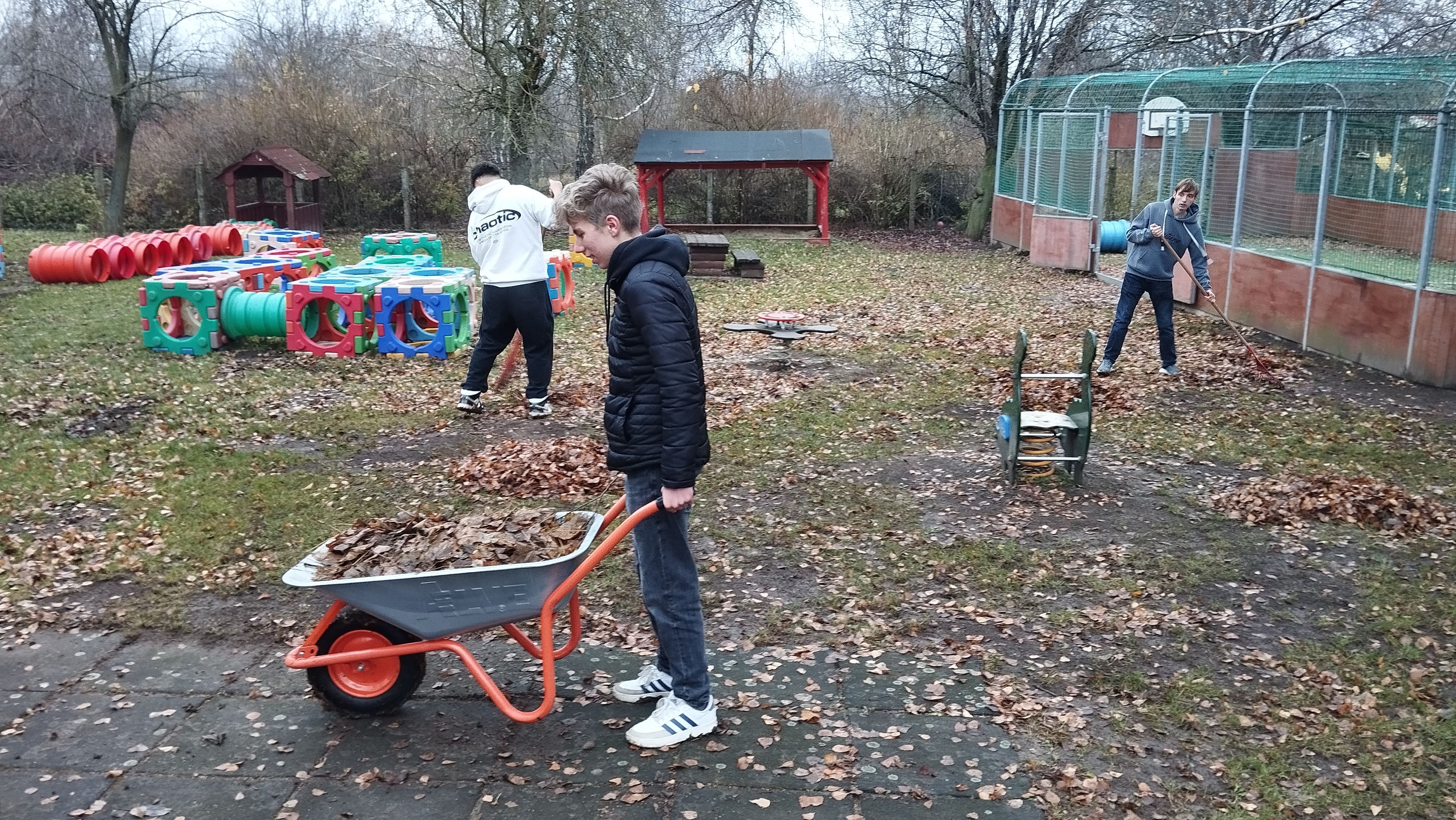 Székesfehérvári SZC Vajda János Technikum_Intézményi udvarok téliesítése.jpg