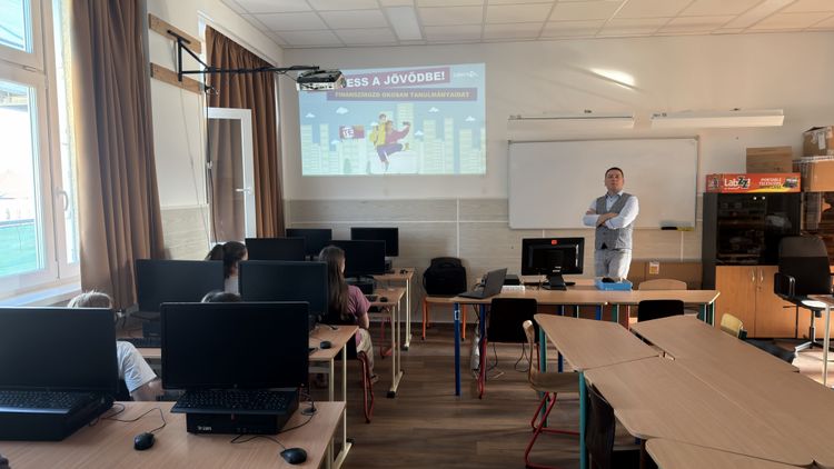 Befektetés vagy kockázat? – PÉNZ7 a Vajdában