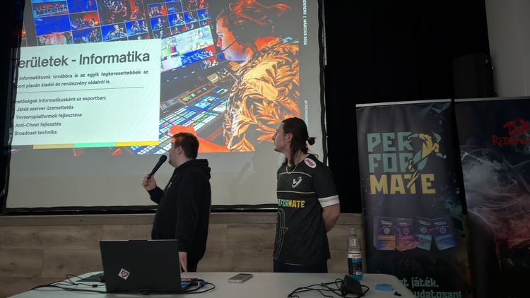 E-sport előadás a digitális témahét zárásaként