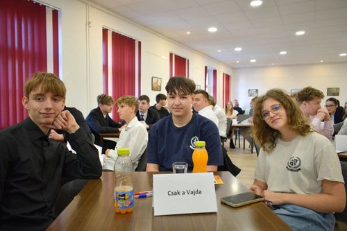 "Csak a Vajda” a döntőben - Időfürkész országos műveltségi vetélkedő